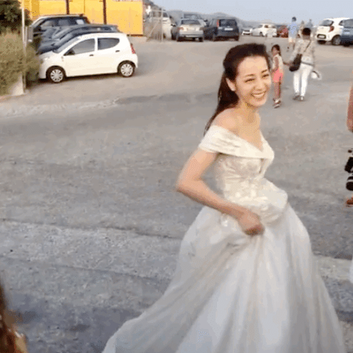 迪丽热巴婚纱造型曝光，美出新高度，网友：最美新娘