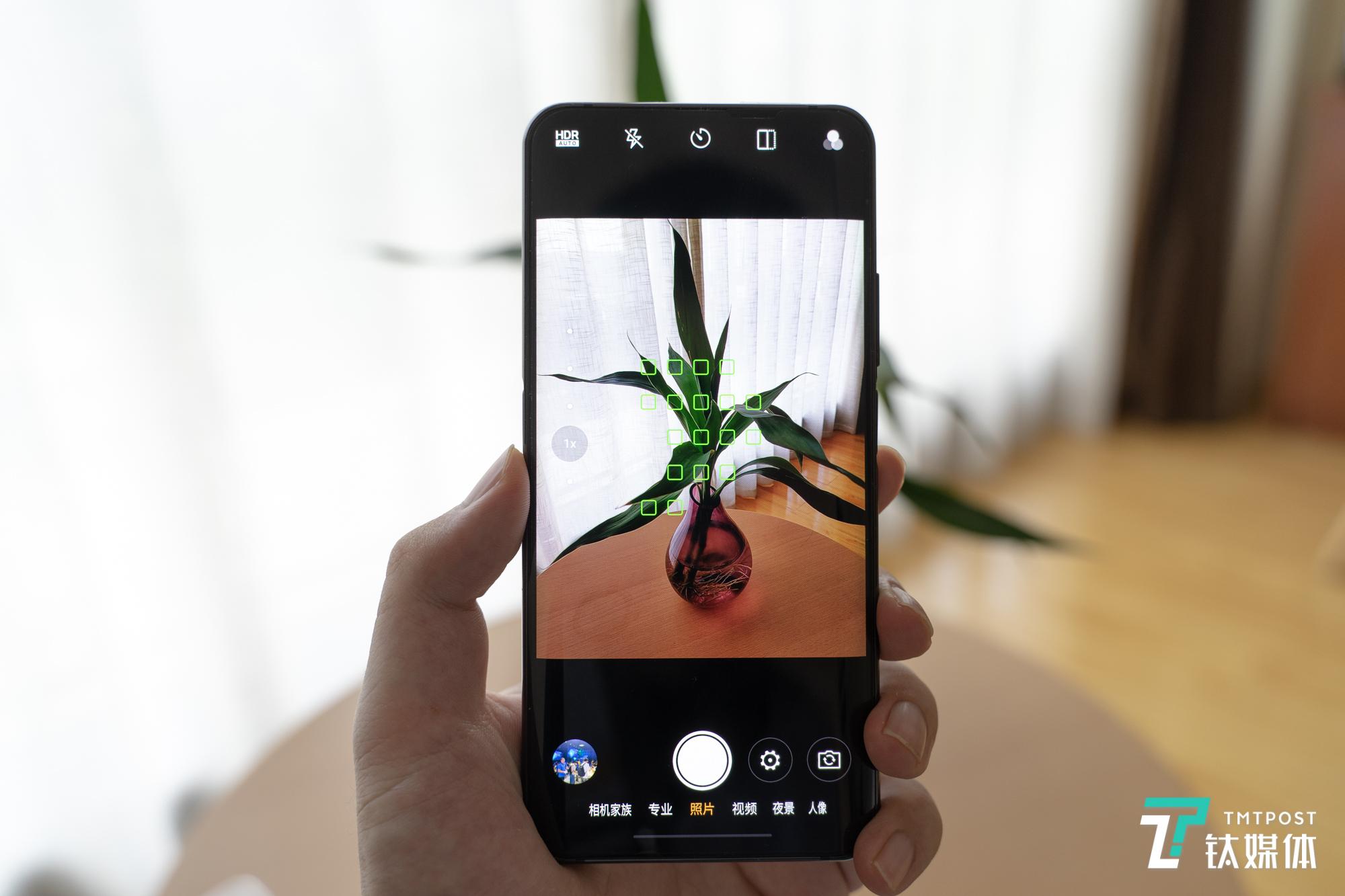 [钛媒体]更成熟的双屏体验，努比亚Z20手机评测 | 钛极客