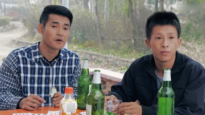 收获的季节:宋小宝和文松斗地主,炸到怀疑人生