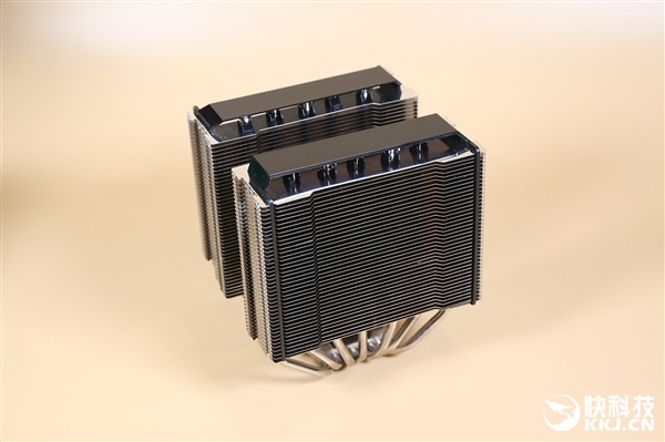 玩家风暴阿萨辛3散热器图赏：7热管压制280W