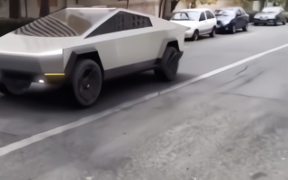 药不能停!会跳舞的特斯拉Cybertruck