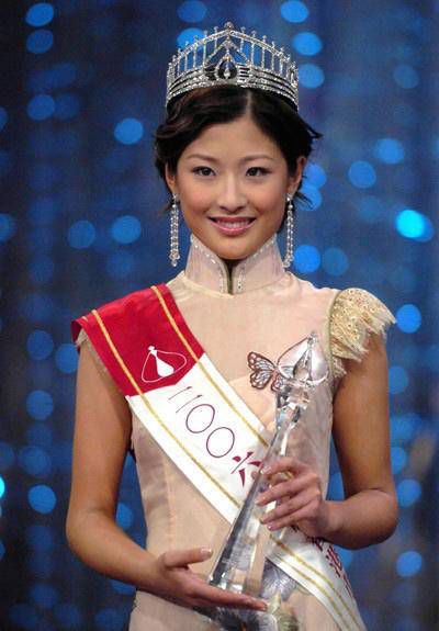 【不八卦会死星人】洪金宝身体抱恙，勒令儿子追生女，36岁儿媳腹部微隆疑满足他心愿