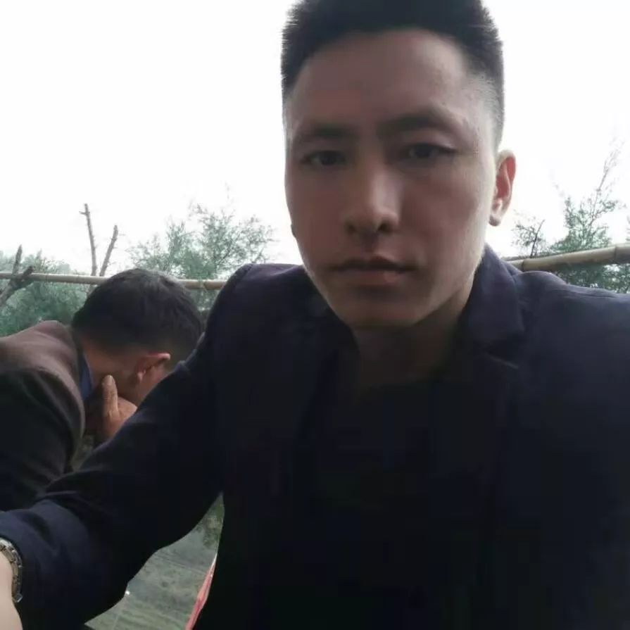 砚山县城区发生一起恶性刑事案件,警方发出了协查通报
