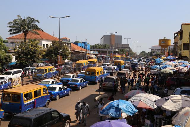 几内亚比绍首都市中心街景__凤凰网