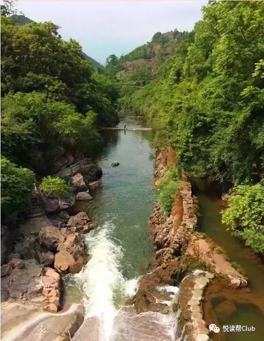 普定县秀水村