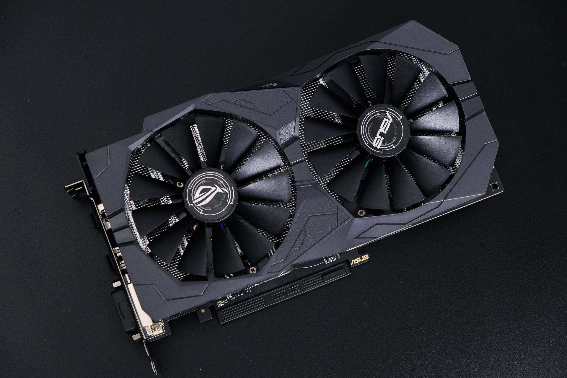 姗姗来迟的贵族:华硕 rog猛禽rx580 2048sp