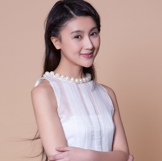 逃难姐妹花!继董璇高云翔婚姻破裂后,疑似甘薇向贾跃亭提出离婚