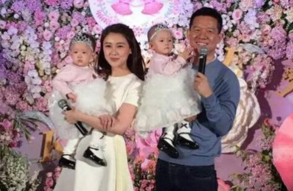 「熊猫娱乐」甘薇离婚有蹊跷？贾跃亭付巨额赡养费，老婆发文感慨万千