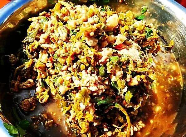 云南人用鲜花做成美食菜，好看又好吃