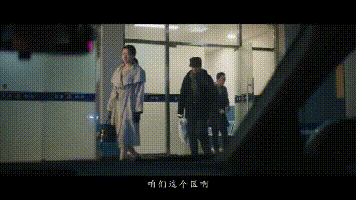 [ins生活]董卿落泪上热搜：对不起，我和爸妈不熟