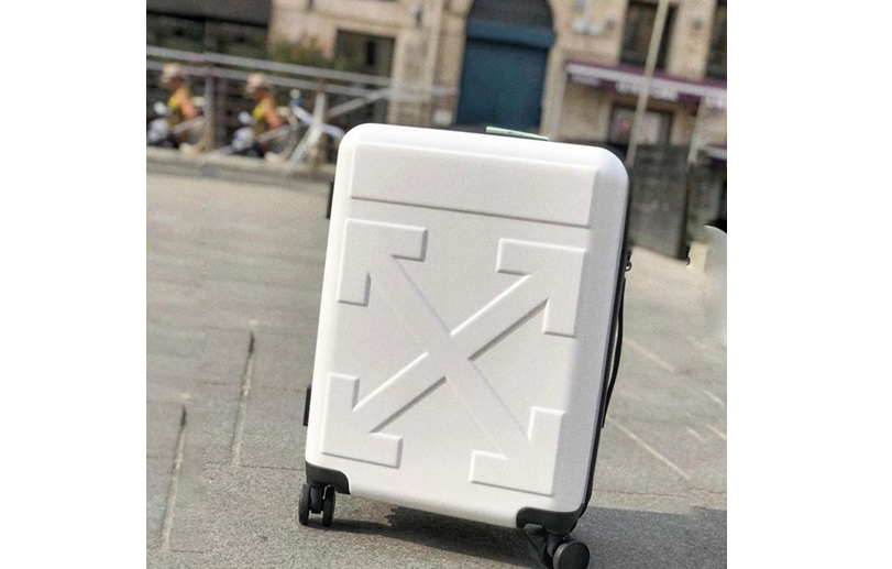 还在等Supreme x RIMOWA？这款OFF-WHITE旅行箱同样值得青睐