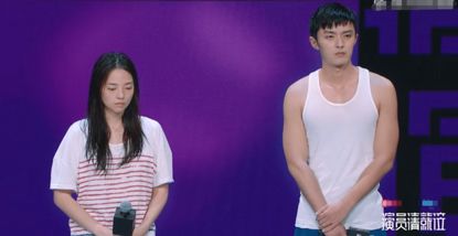 「不八卦会死星人」李少红撅嘴直接反驳，郭敬明被打击满脸尴尬