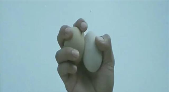 42年前一部香港武侠片集齐9位高手捏碎鸡蛋的片段记忆尤深