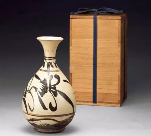 香港温斯顿拍卖行：历代玉壶春瓶， 美得让人如痴如醉__凤凰网