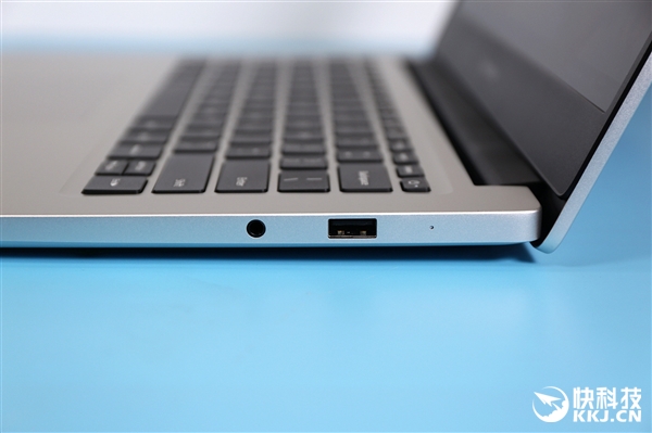 「驱动之家」十代酷睿加持 RedmiBook 14增强版图赏