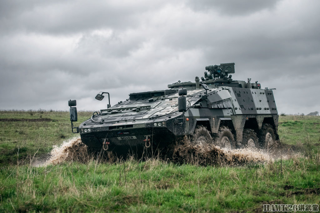 根据英国国防部采购"拳师犬"装甲车的一份声明,第一阶段将购买四种