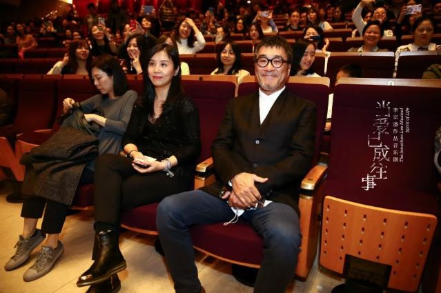 「凤凰网娱乐」《当爱已成往事》首演口碑爆棚，观众：今年最好的音乐剧，没有之一