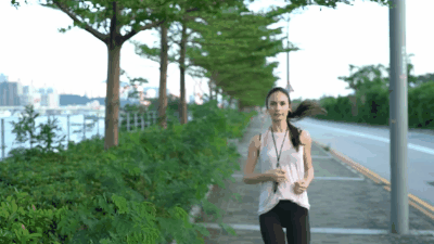 我拿起了一「根」手机打电话