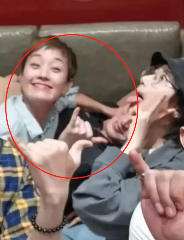 【会火】马伊琍被曝与小7岁男星亲密照？文章专心事业，给观众鞠躬显谦卑