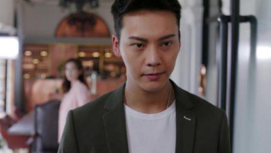 男星公主抱84公斤女星，意外被对方坐裂脚骨，女方自责：我太重了