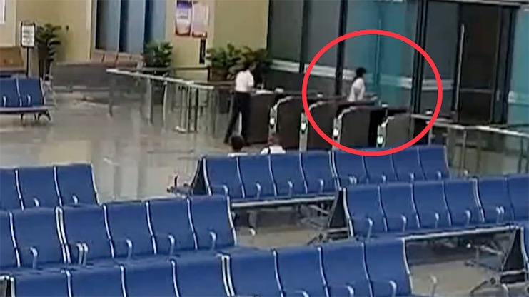 女博士着急加班 强闯高铁闸机:我现在特别想被关