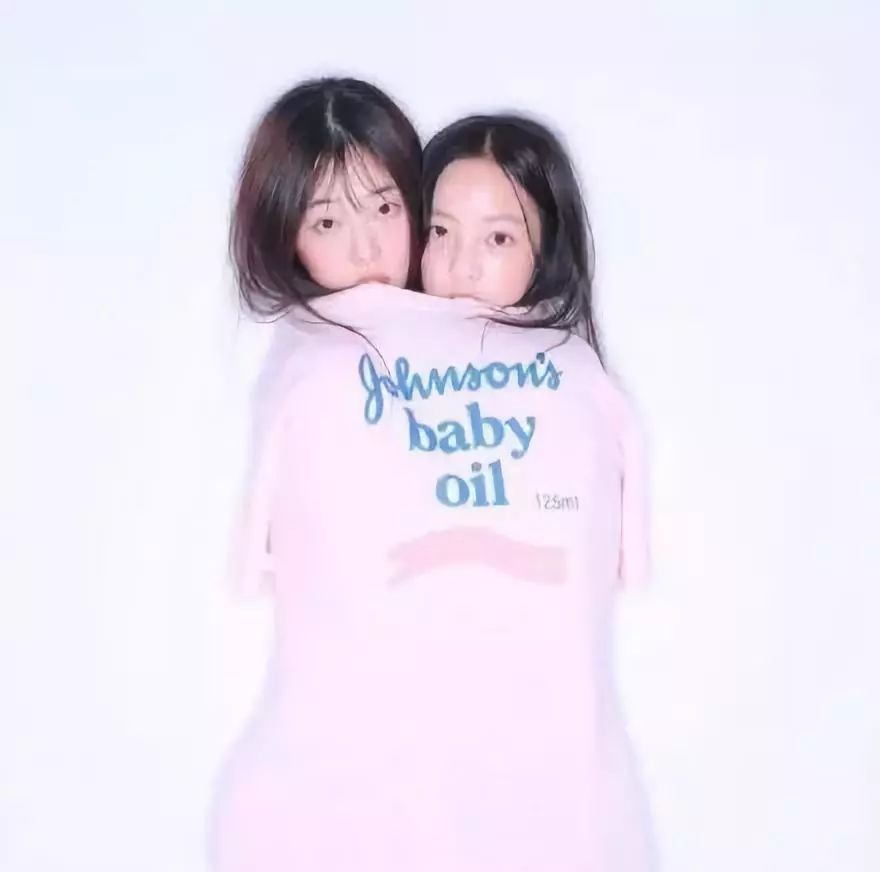 「芒果妈妈」年轻漂亮有钱，所以具荷拉活该？