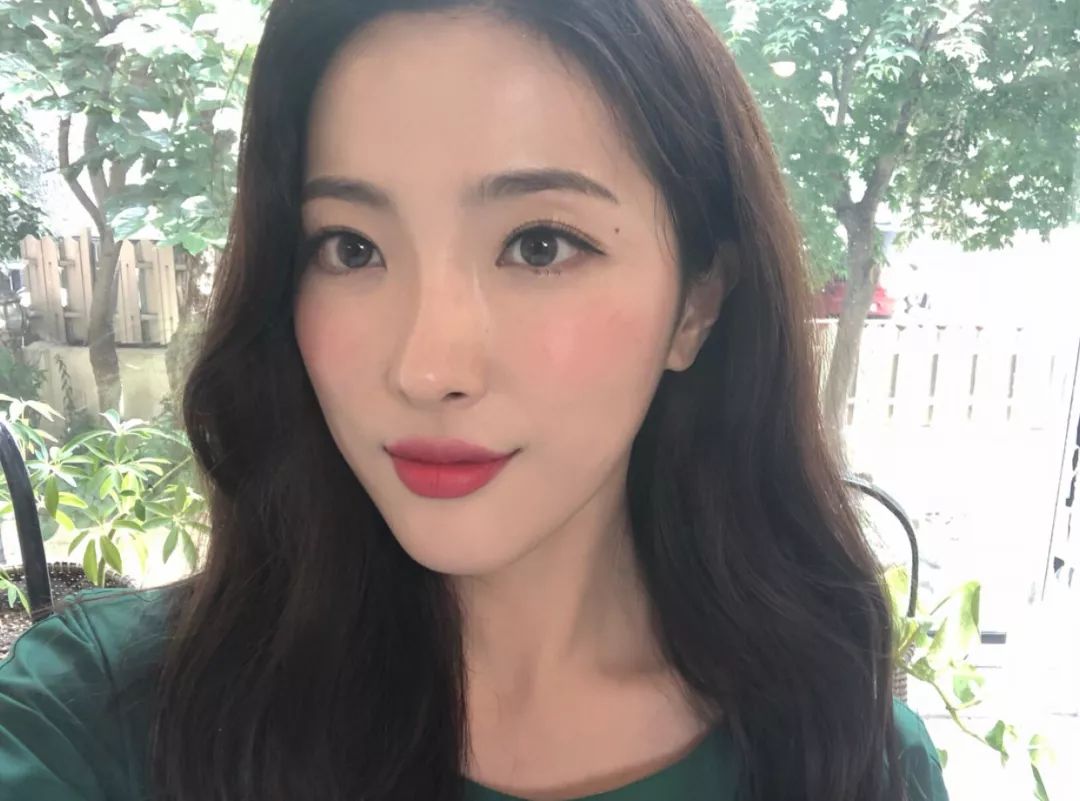 29岁女孩直播自己患癌过程,引无数人泪崩:这世上除了生死,都是小事