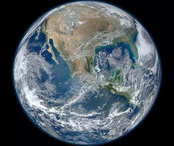 为什么地球是圆的地面是平的