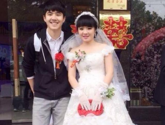 刘昊然亲姐长相甜美可爱,堪称女版的他,自曝家里男人最没地位