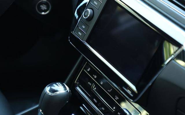 敢比肩帕萨特,又一中级车崛起,2019改款上市,最全导购来了