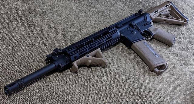 美国枪械制造商柯尔特将停止生产民用ar-15步枪