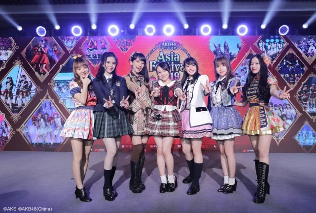 AKB48 Group 亚洲盛典发布会 七团人气成员掀偶像狂潮