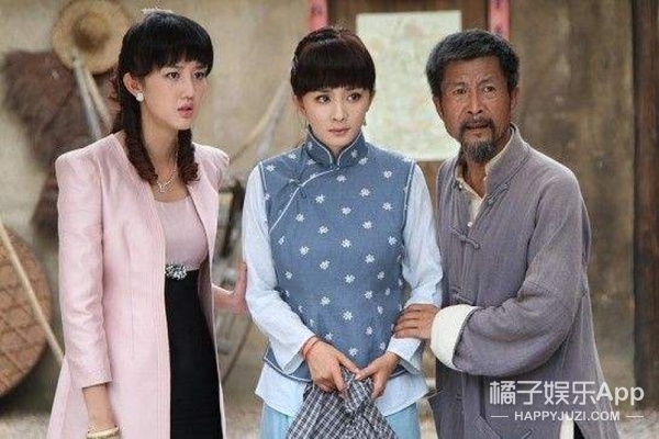 还记得《丑女无敌》里的助理小艾吗？她现在长这样了