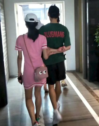 《陈情令》这对“姐弟变情侣”？两人牵手被拍，疑似恋情曝光编辑：奇趣网发布：2019-10-06 12:27:37