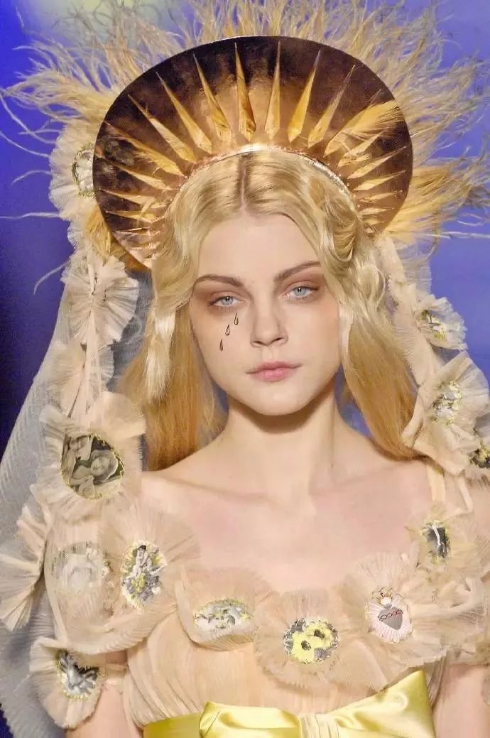 【新氧App】李沁的田小娥不如张雨琦艳丽却更讨喜，有种美叫满脸颤抖的灵魂！