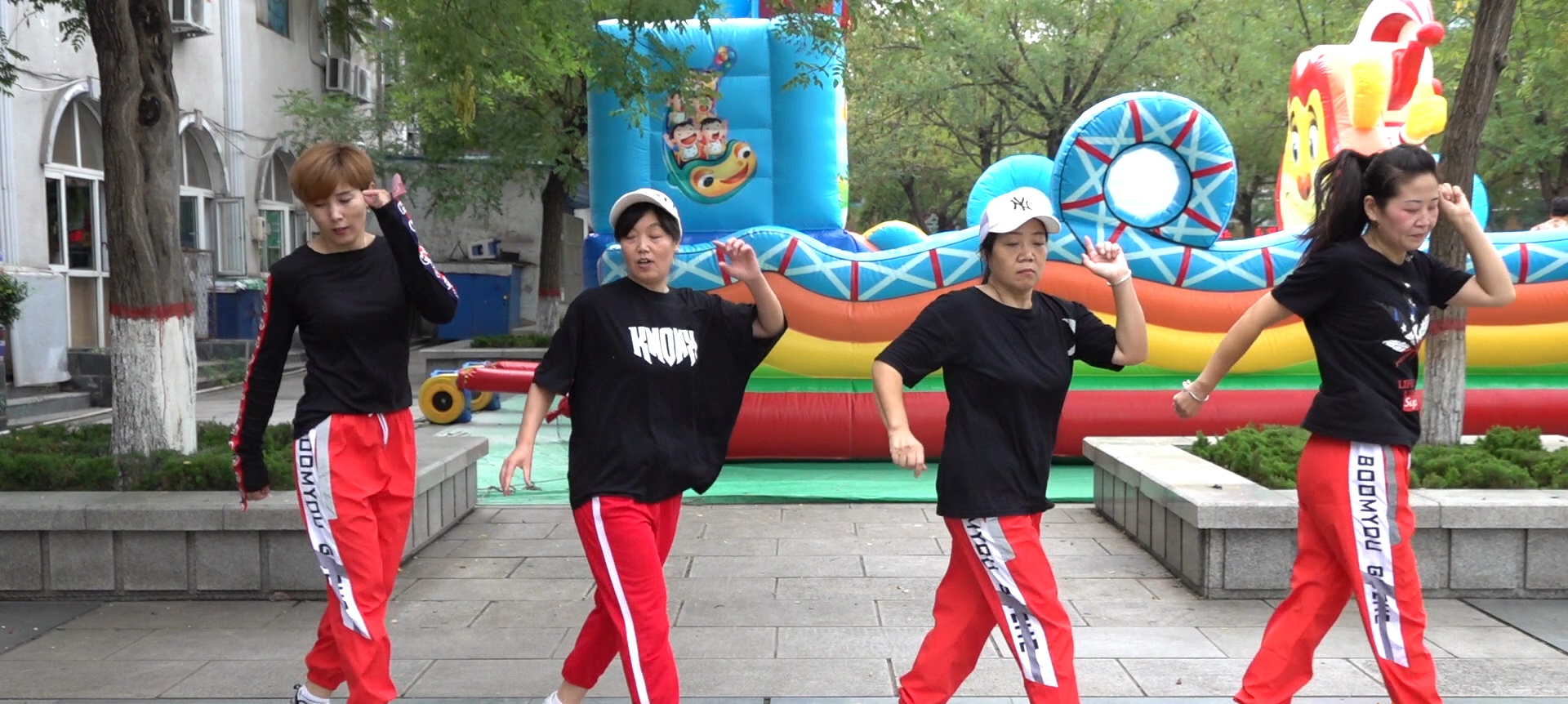 鬼步舞分解图片