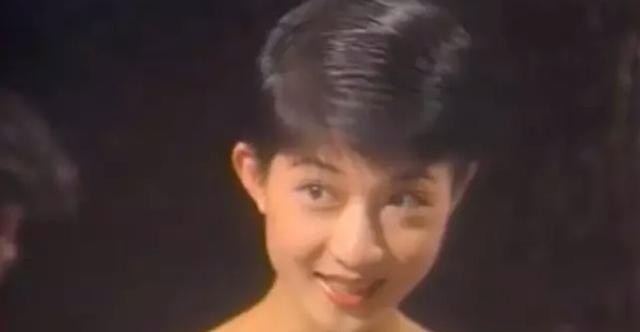 赌片不仅有《赌神》,这部经典赌剧堪称赌片版武侠