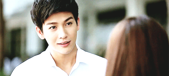 [英国报姐]霸道总裁本尊！出演泰国狗血剧的这位男神，我太可了