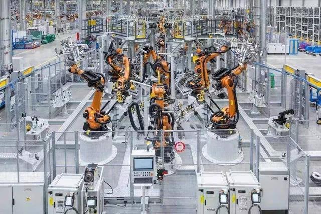 [脑极体]云之变2：5G黎明中的云