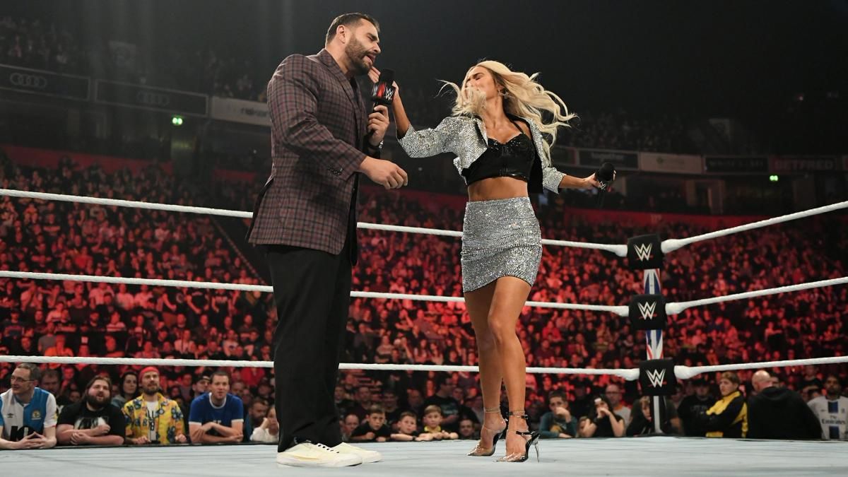 wwe摔小辉新闻raw收视率急降原因竟是拉娜与鲍比的偷情剧情