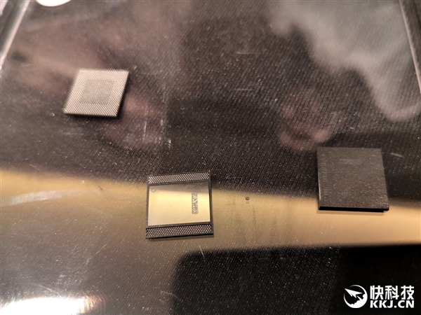 【驱动之家】纳须弥于芥子的奥妙！Intel先进封装技术深入解读