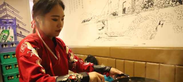 古代将军菜！美女做月牙骨圆女侠梦