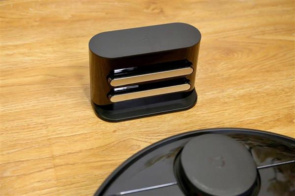 性价比从未让人失望！米家扫拖机器人评测：2100Pa吞豆子狂魔
