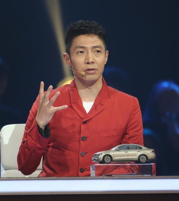 [一床情书]康辉20年前旧照帅到飞起！七大央视名嘴今昔对比，个个都是神颜