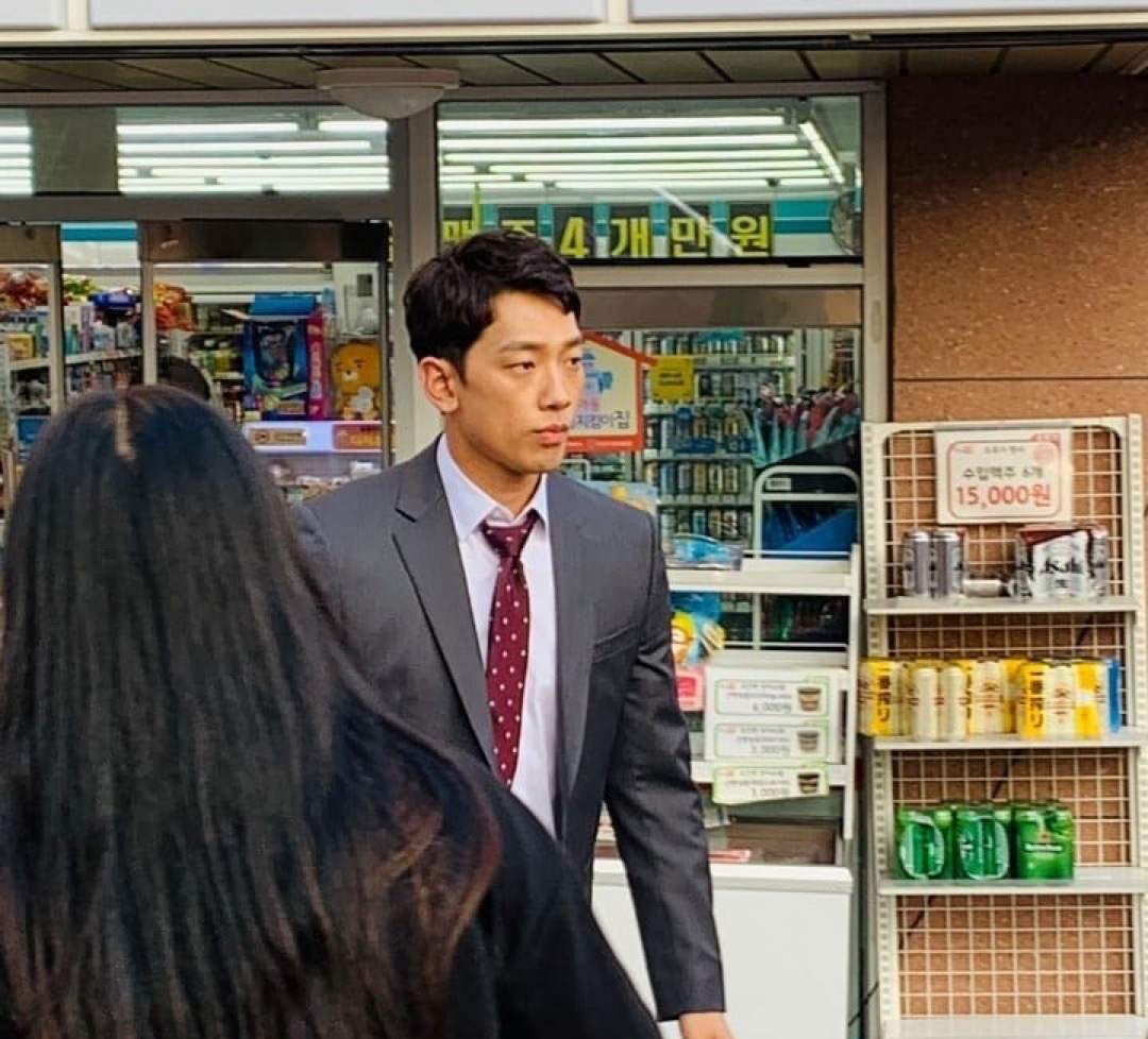 金泰熙怀二胎要赚奶粉钱？老公Rain拍戏拼命捞金面黄肌瘦
