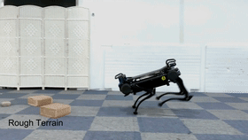 「澎湃新闻」浙大“绝影”机器狗上新了！会钻火圈、跳跃顶球