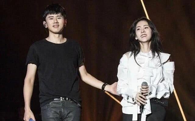 谢娜晒与张碧晨亲密合照,同步作出手枪姿势,力破张杰出轨谣传