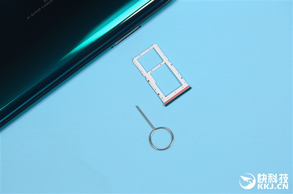 首发6400万像素四摄！Redmi Note 8 Pro开箱图赏