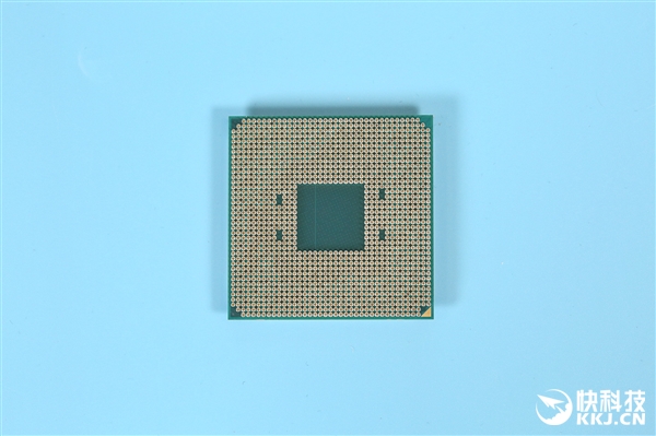 力压9900K！AMD锐龙7 3800X图赏