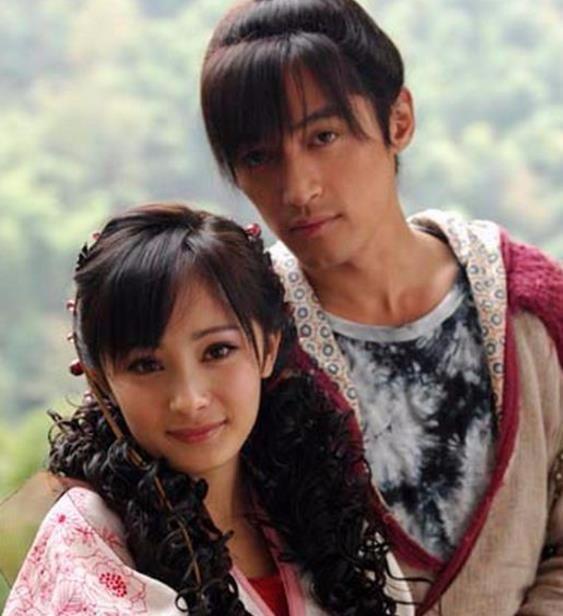 「一床情书」比起管虎跟马伊琍同台，更尴尬的是杨幂四位绯闻男友都来了金鸡奖